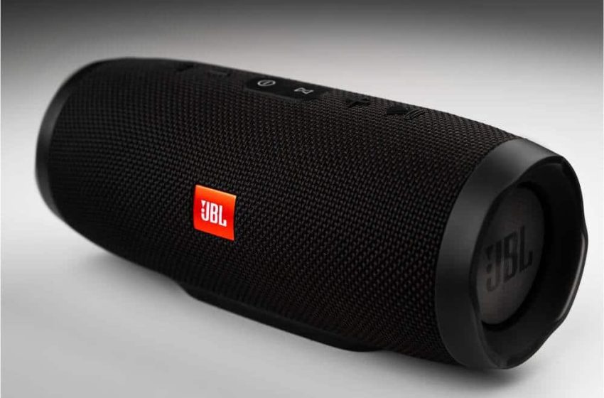  JBL Charge 3 Review – Portable, Waterproof, Battery, Sound